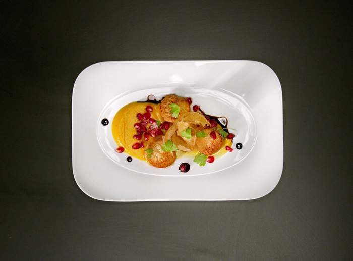 Celebrity Cruises Cosmopolitan Restaurant 2.jpg